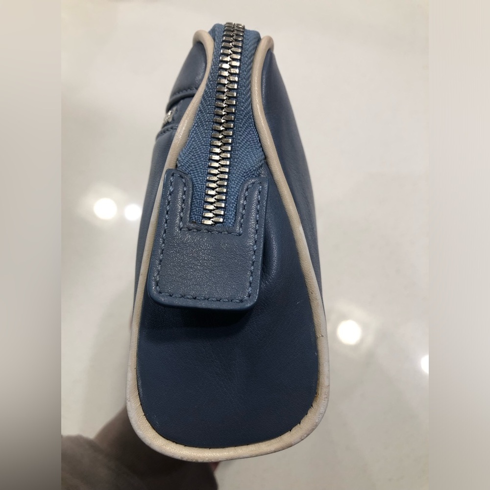 Coach Soft Cosmetic Bag Legacy Blue Leather Zip mini hangtag Excellent Condition - Picture 4 of 10